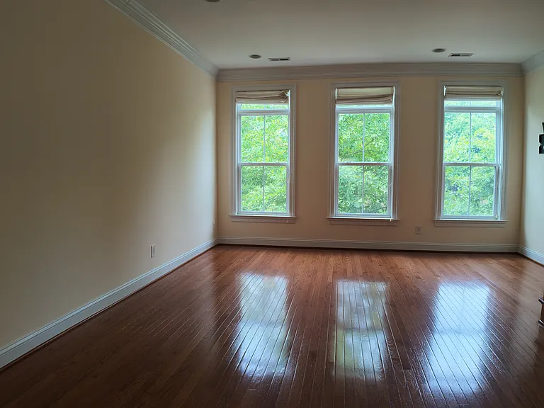 3066 Waterloo Ln — Photo 15