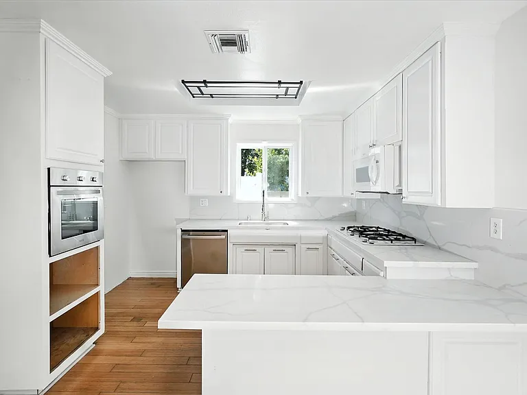 8846 Laramie Ave — Photo 3