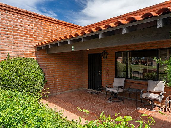2nd image of 8 Centro Villas