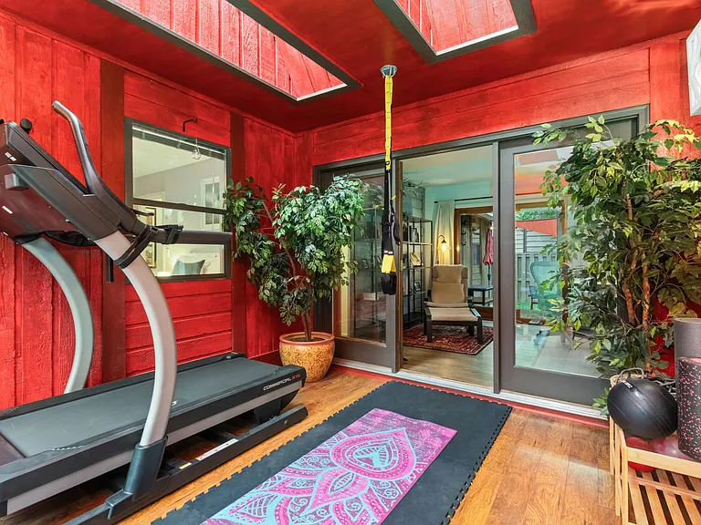 1916 Winterberry Way — Photo 15