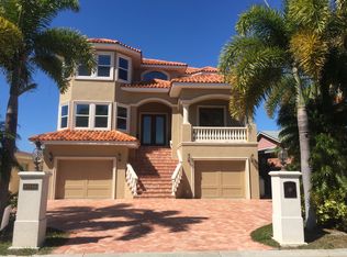 17742 Long Point Dr, Redington Shores, FL 33708