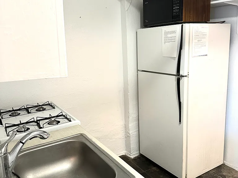 Explore the functionality of this cozy kitchen nook, perfect for modern living. Explore the functionality of this cozy kitchen nook, perfect for modern living.