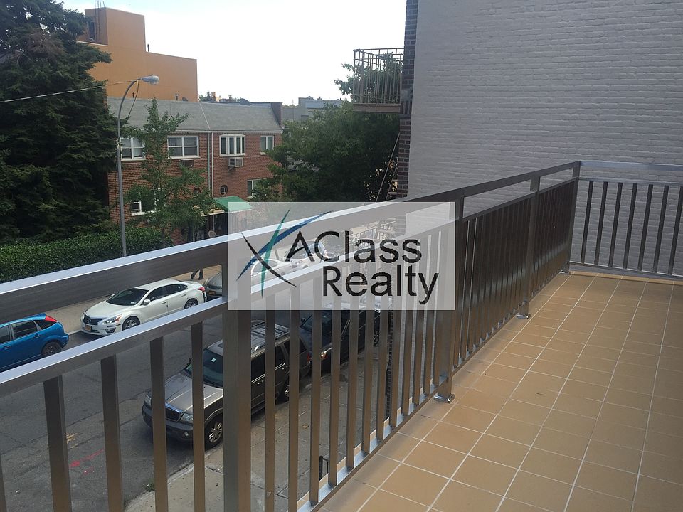 1st image of 3181 45th St #3F