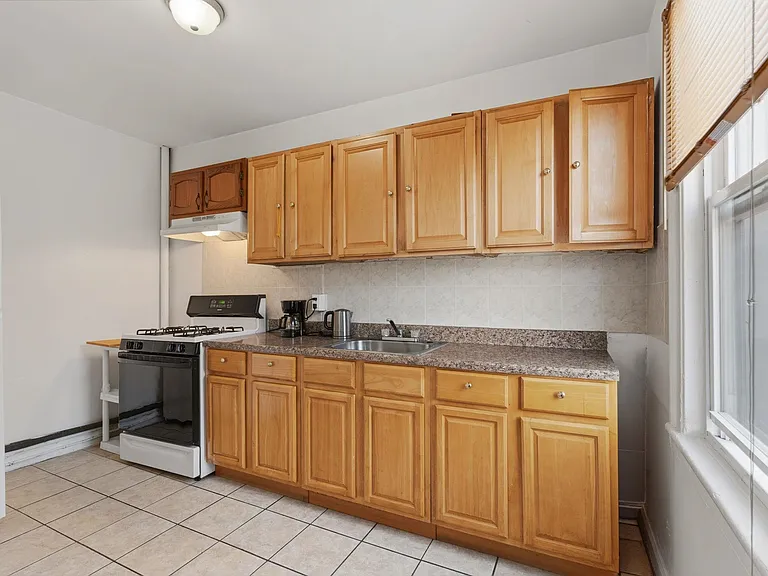 6605 Durham Ave — Photo 9