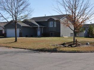 9473 Jarrod Ave S, Cottage Grove, MN 55016