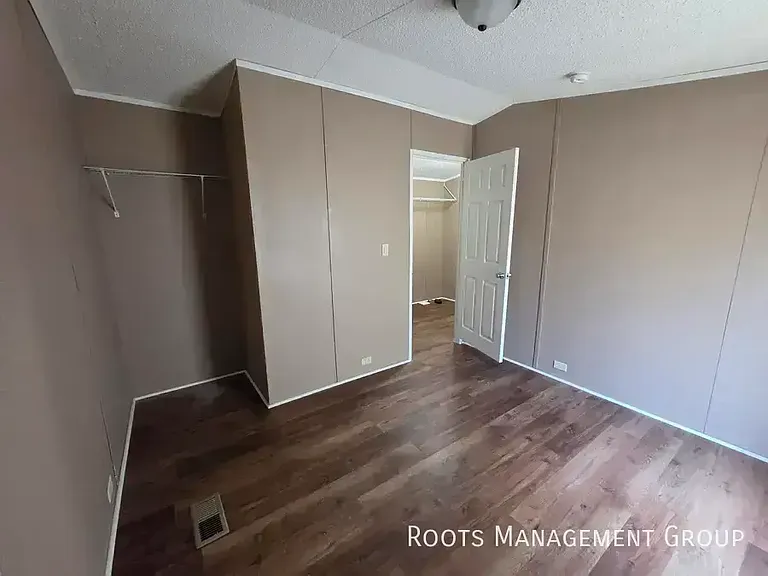 320 Rae St #23 — Photo 10