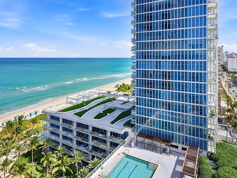 6801 Collins Ave — Photo 1