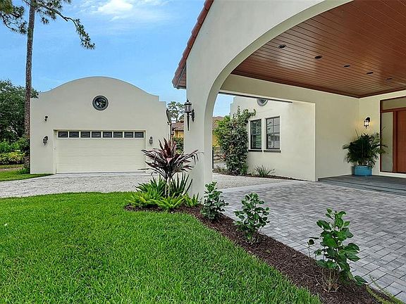 2nd image of 360 N Point Rd