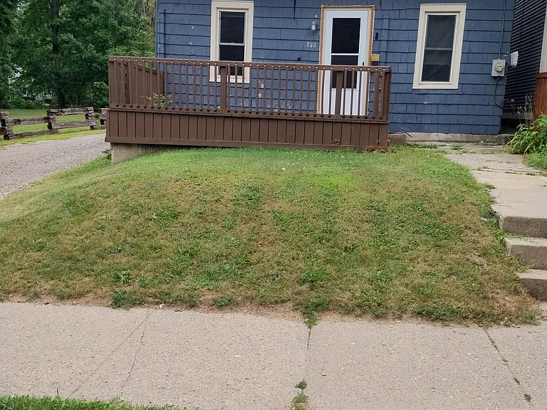 703 Steward Ave — Photo 17