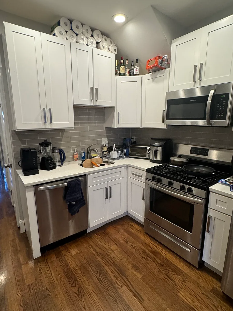Building Photo - 92 Calumet St #1