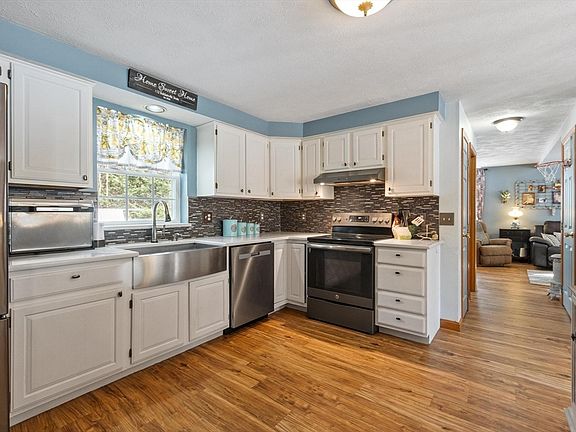 3rd image of 112 Baldwinville State Rd