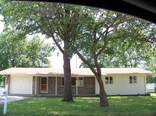 1202 S Tennessee Ave, Chanute, KS 66720