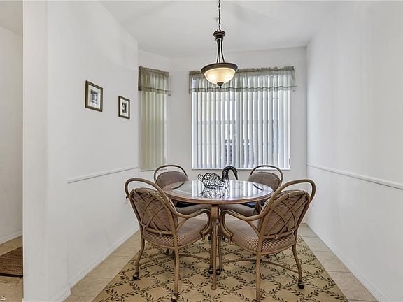 5th image of 4843 Hampshire Ct #2-204
