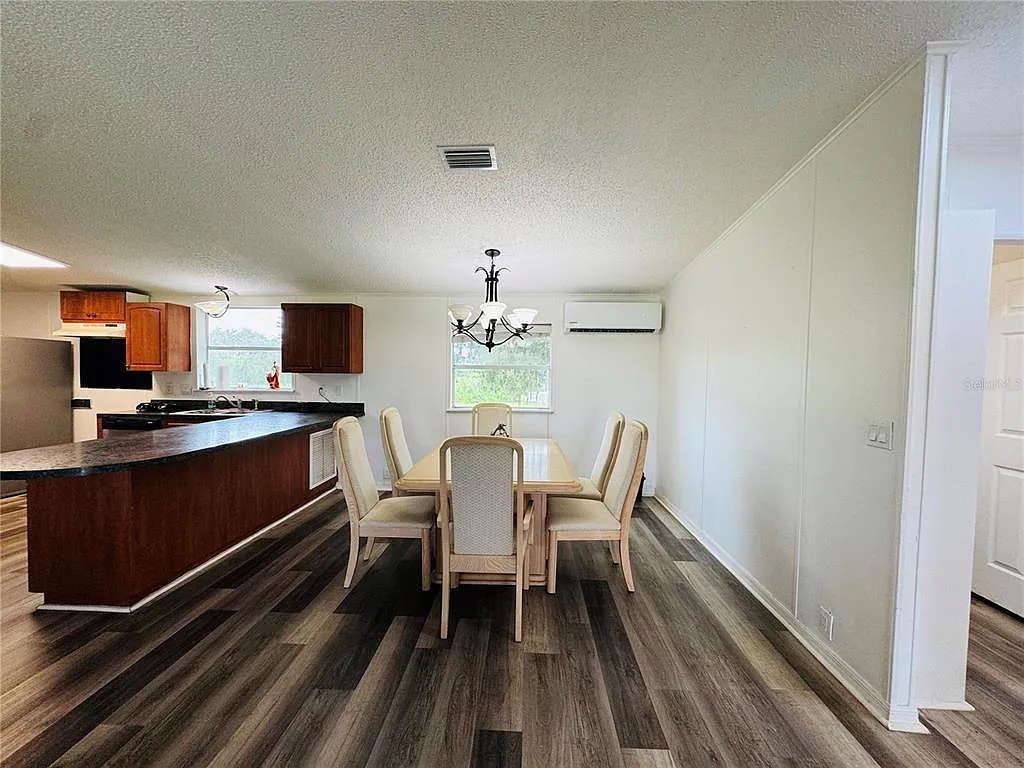 3 bed, 2.0 bath, 1456 sqft, $2,800 — Photo 4
