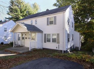 59 Walworth St, Worcester, MA 01602