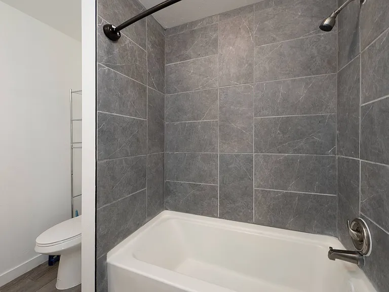 Blue Ridge Apartments — Photo 12