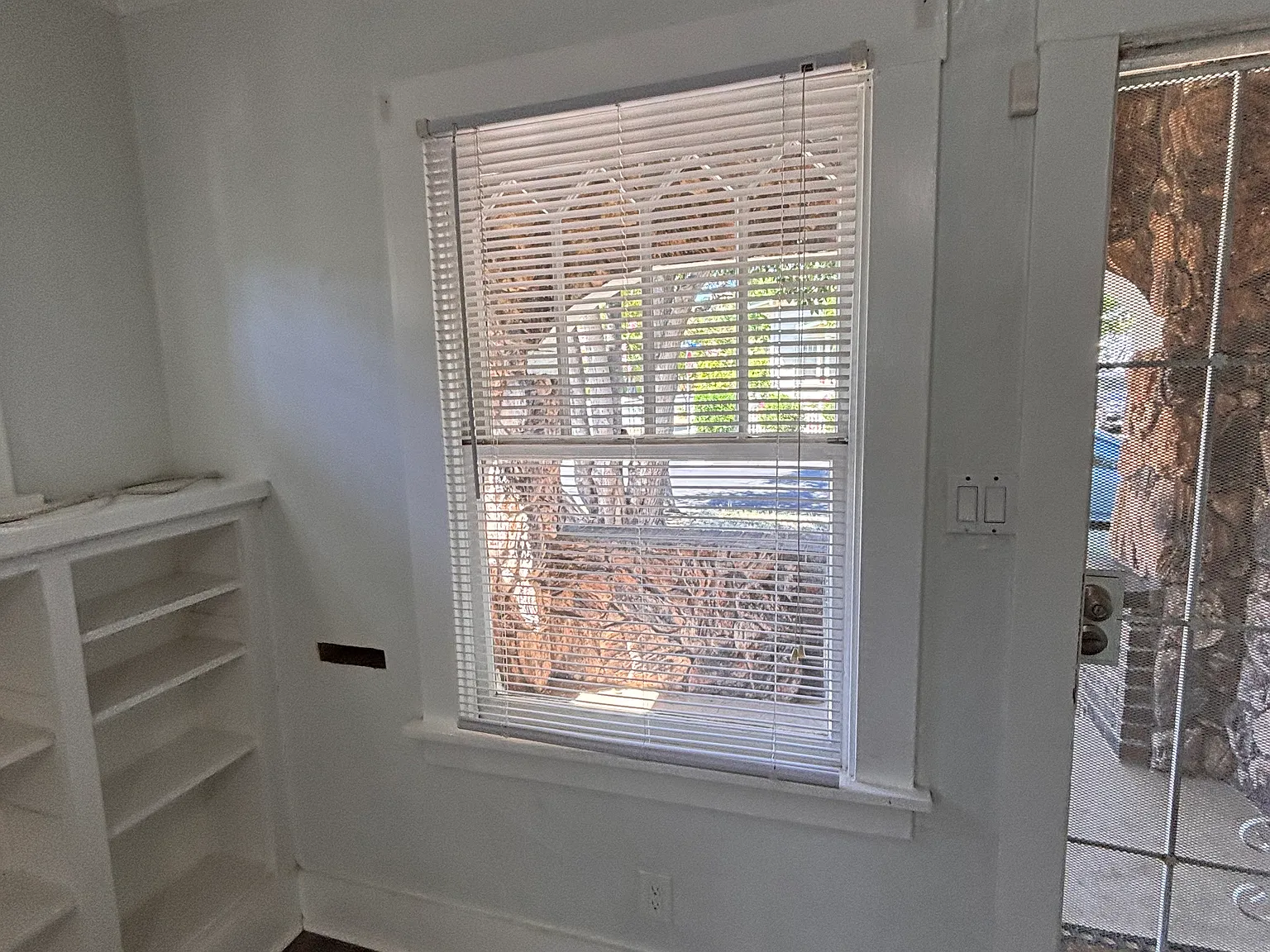 2 bed, 921 sqft, $2,700 — Photo 3