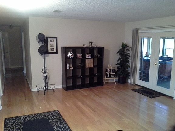 3rd image of 3835 Hidden Oak Dr