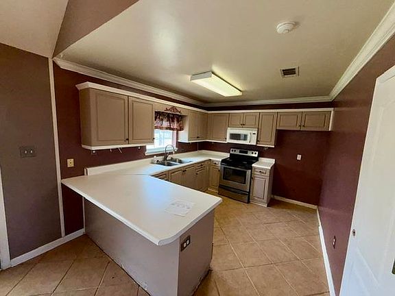 5th image of 1523 Verna St