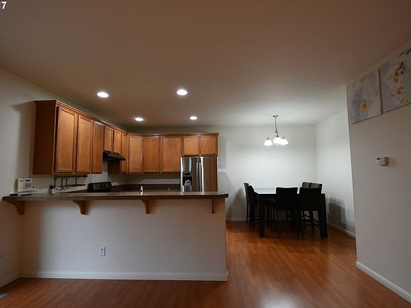 4th image of 3922 SE 190th Ave