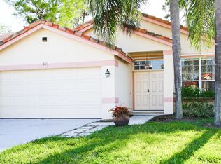 661 Lake Wellington Dr, Wellington, FL 33414