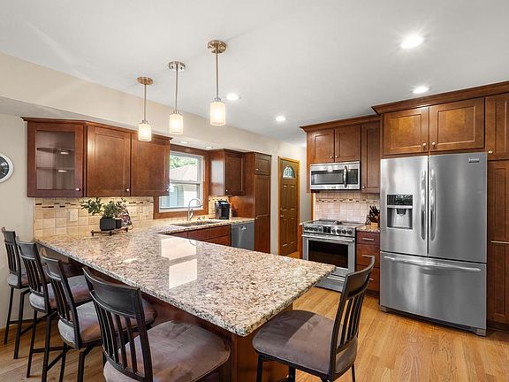 5th image of 5444 N Dexter AVENUE