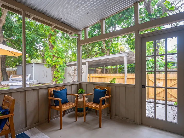 1010 Virginia Dr — Photo 23