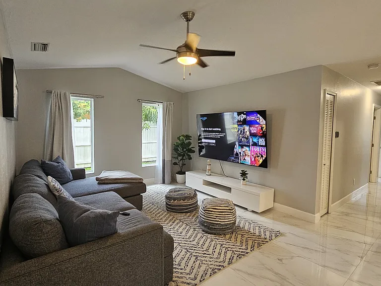 118 SW 21st Ln — Photo 8