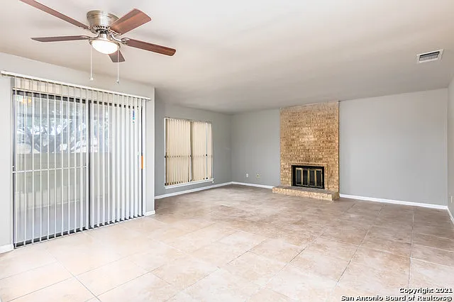 11843 Braesview #301 — Photo 4