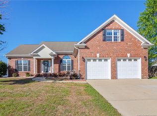808 Cabaletta Dr, Hope Mills, NC 28348