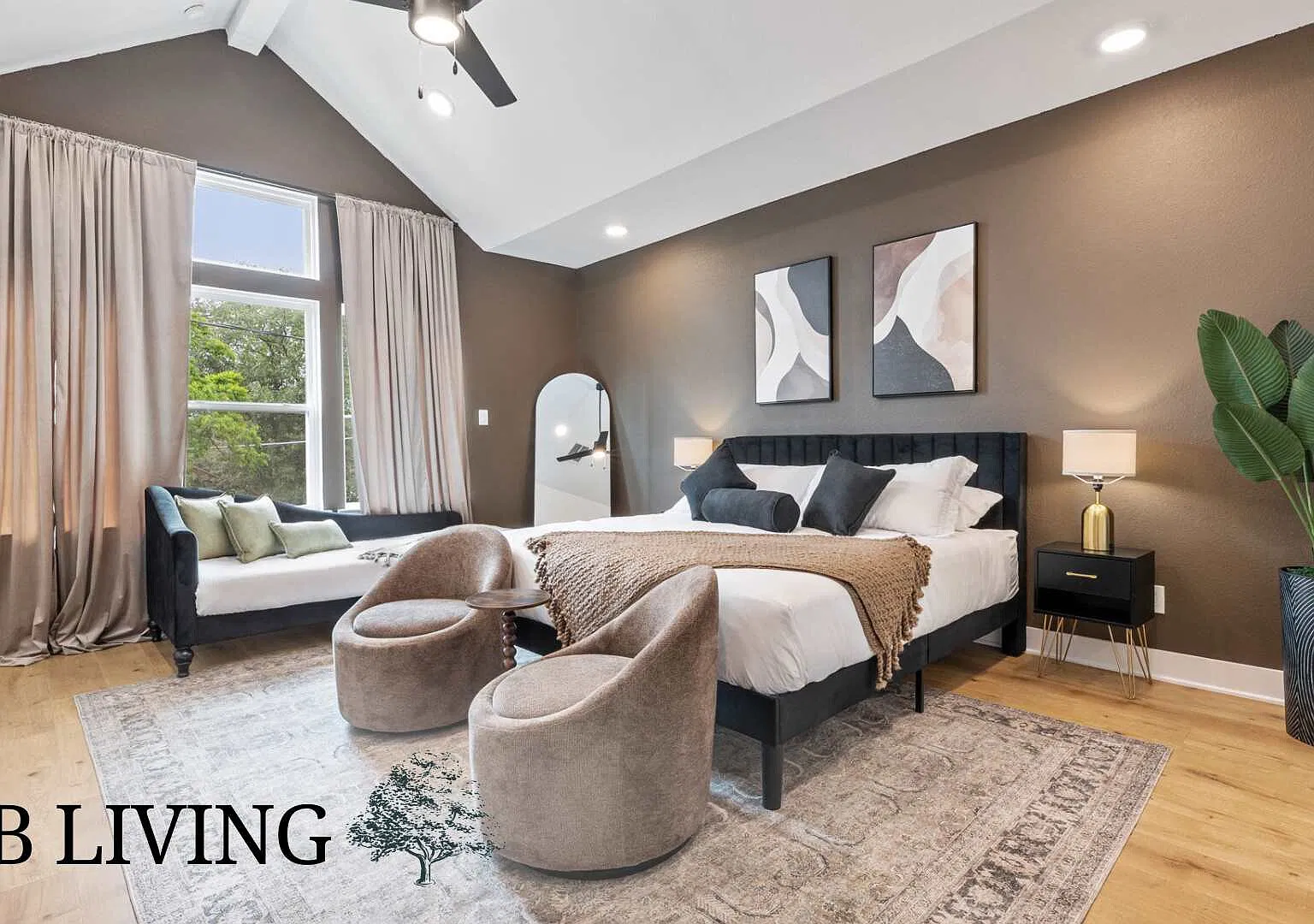 New 3BR Houston Townhome w/ Private Hot Tub — Photo 1