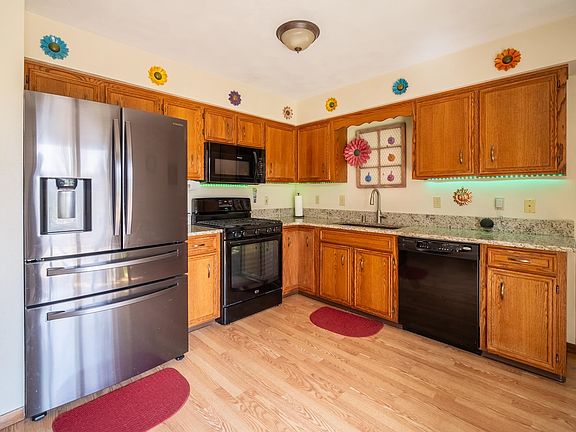 4th image of 118 Strawbridge Dr