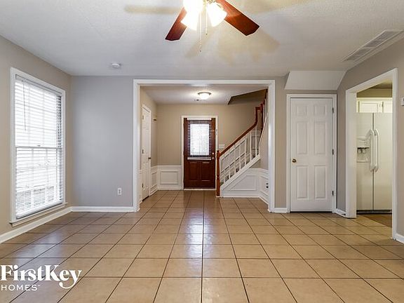4th image of 2730 Binghampton Ln
