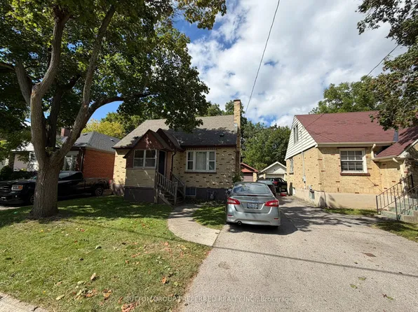220 Bernard Ave, London, ON N6A 2M8