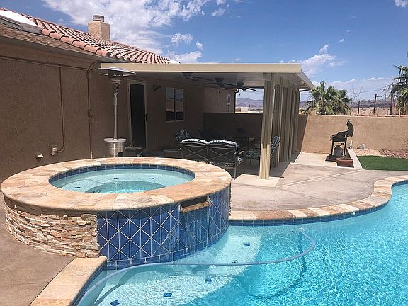 3rd image of 1240 Palmas Dr