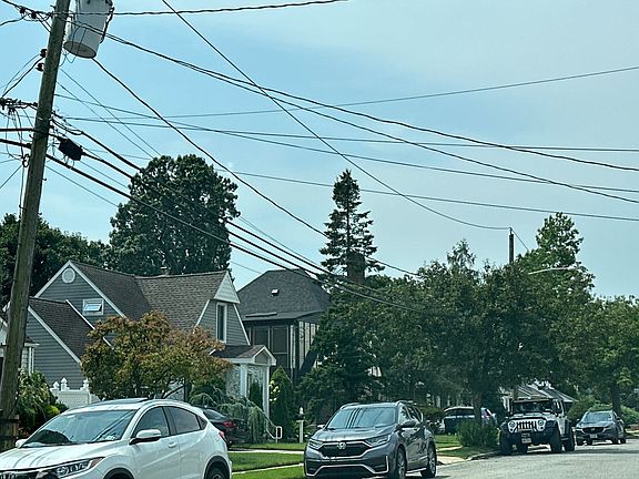 5th image of 687 Joy Blvd