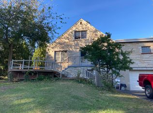 21855 W Greenfield Ave, New Berlin, WI 53146