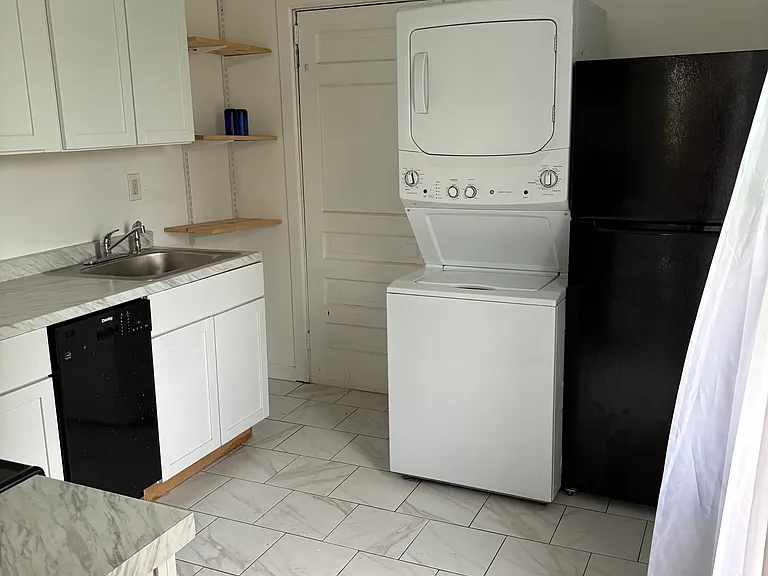 9401 Navarre St — Photo 2