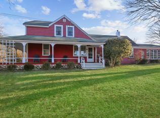 955 Shore Rd, Pocasset, MA 02559