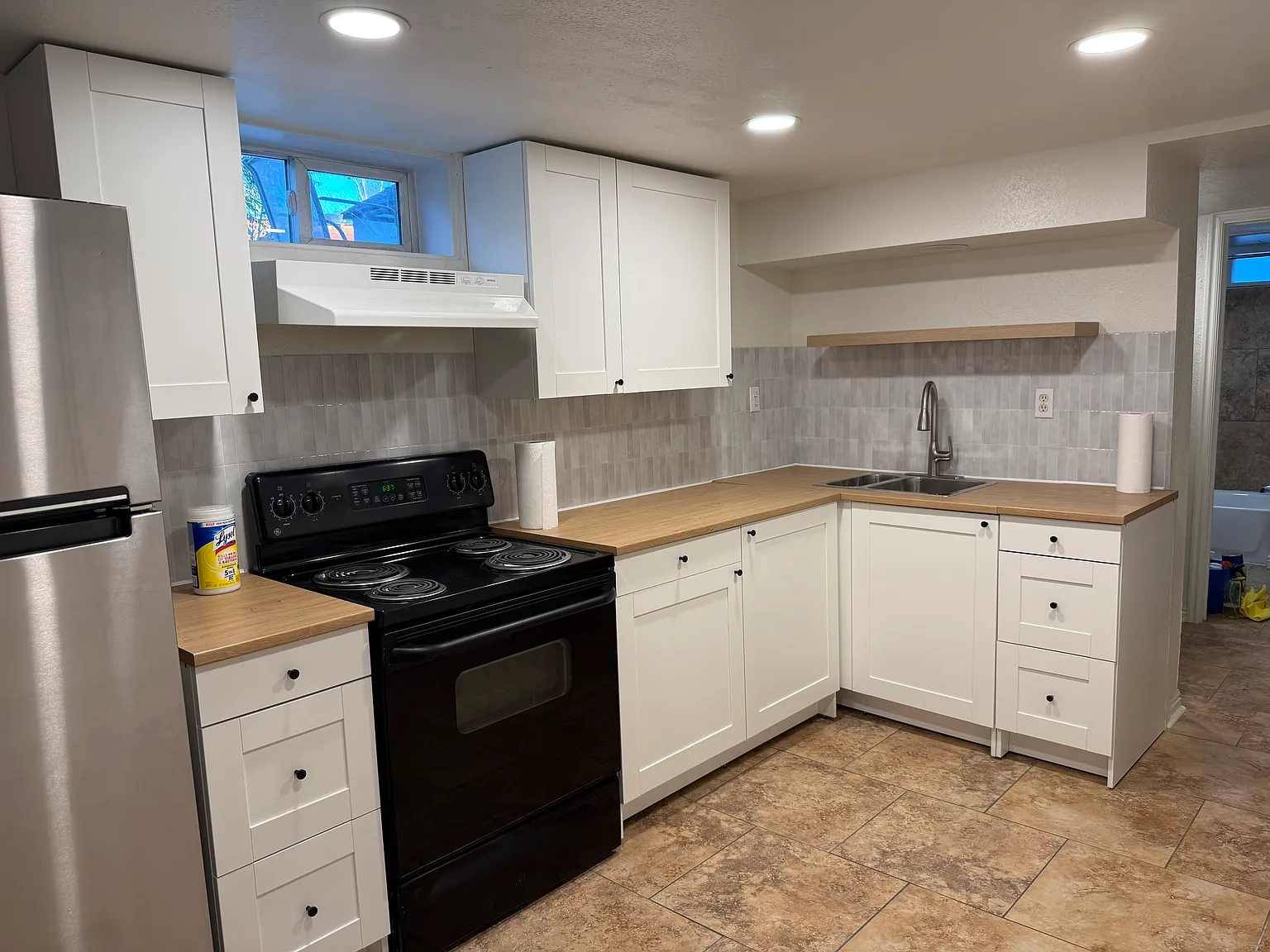1 bed, 700 sqft, $995 — Photo 2