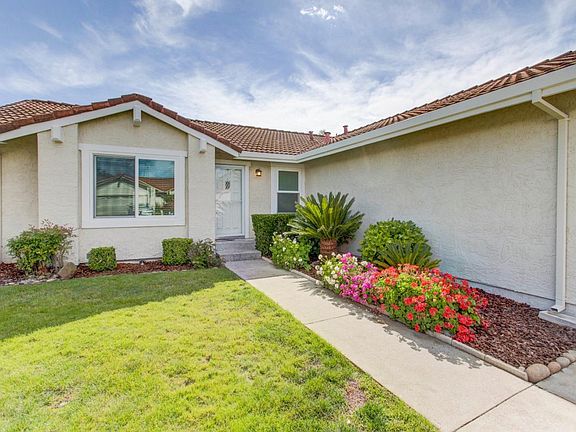 4th image of 162 Bender Cir