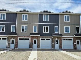 106 W 4th St NW #6, Sundre, AB T0M1X0