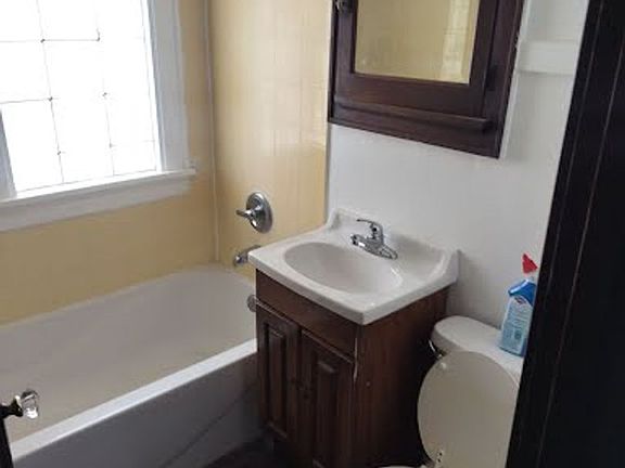 5th image of 3655 E Holmes Ave