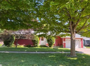 1007 E Lincoln St, Mount Pleasant, MI 48858