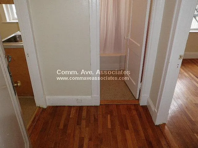 35 Gardner St #3 — Photo 7