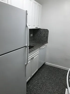 Rented by UES Management | media 2