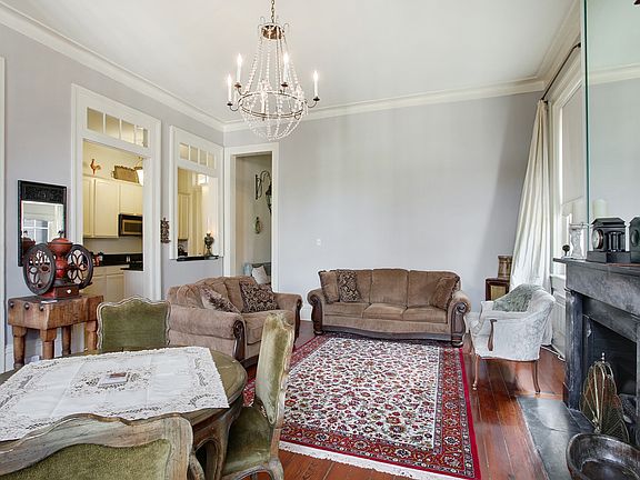 5th image of 824 Burgundy St APT 2