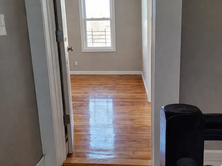 1066 Mary St #2 — Photo 13