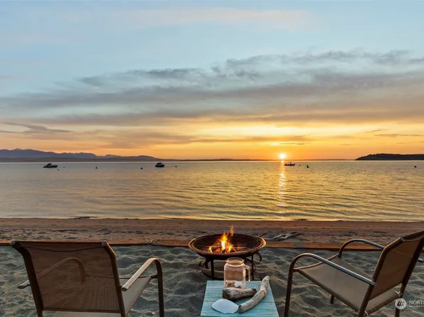 6288 Barr Beach Road, Freeland, WA 98249