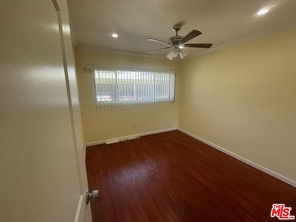5th image of 905 Victor Ave APT 2